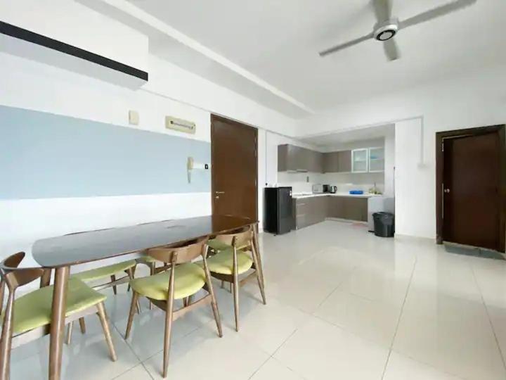 Regalia Resident By Great Apartment